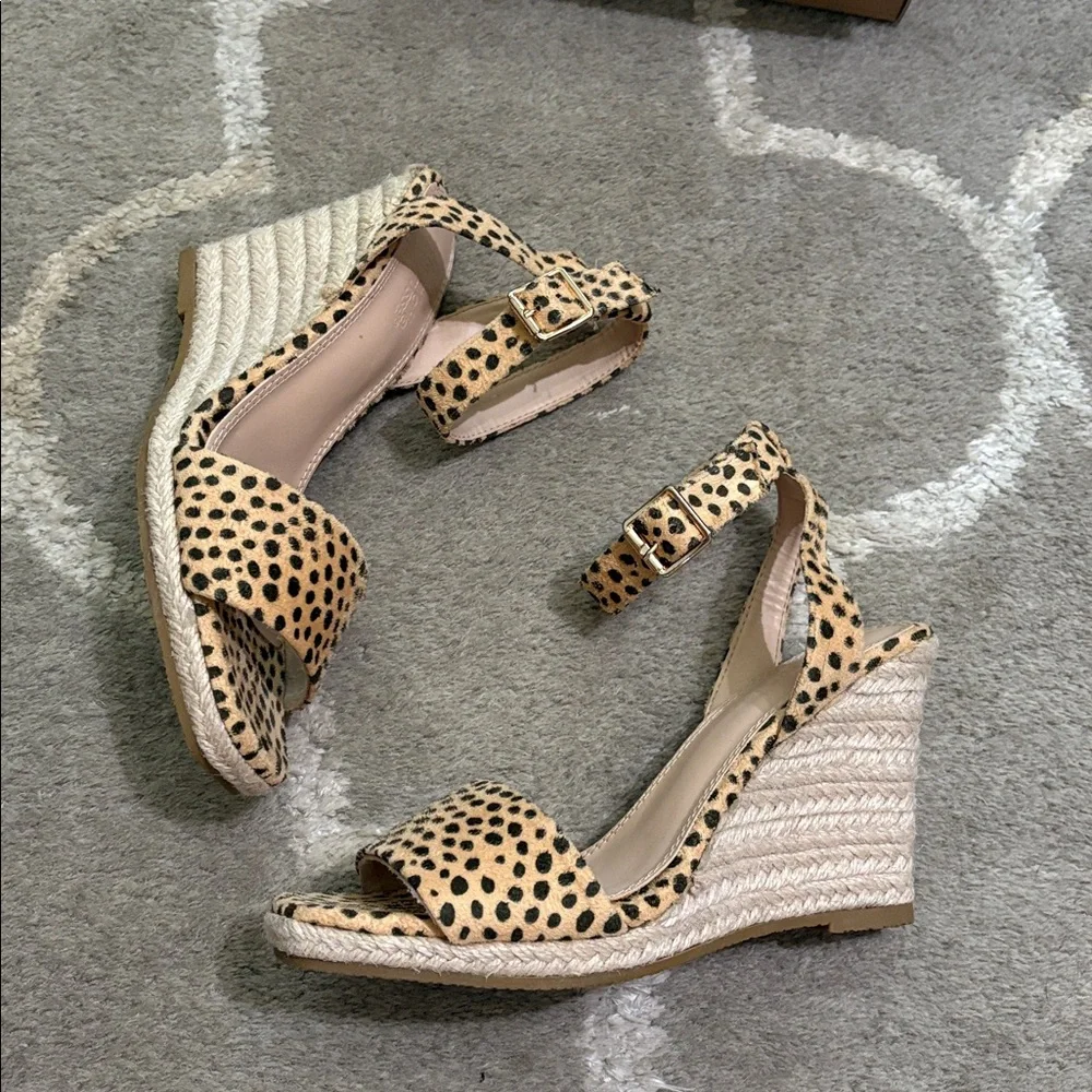 Charlotte Russe leopard espadrille sandal wedge heel Size 7
